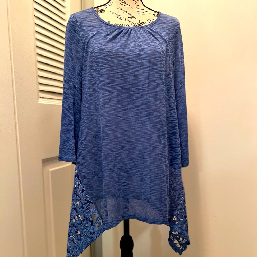 Pretty Blue Cupio long top - NWT SZ XL